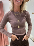Top Julia marron