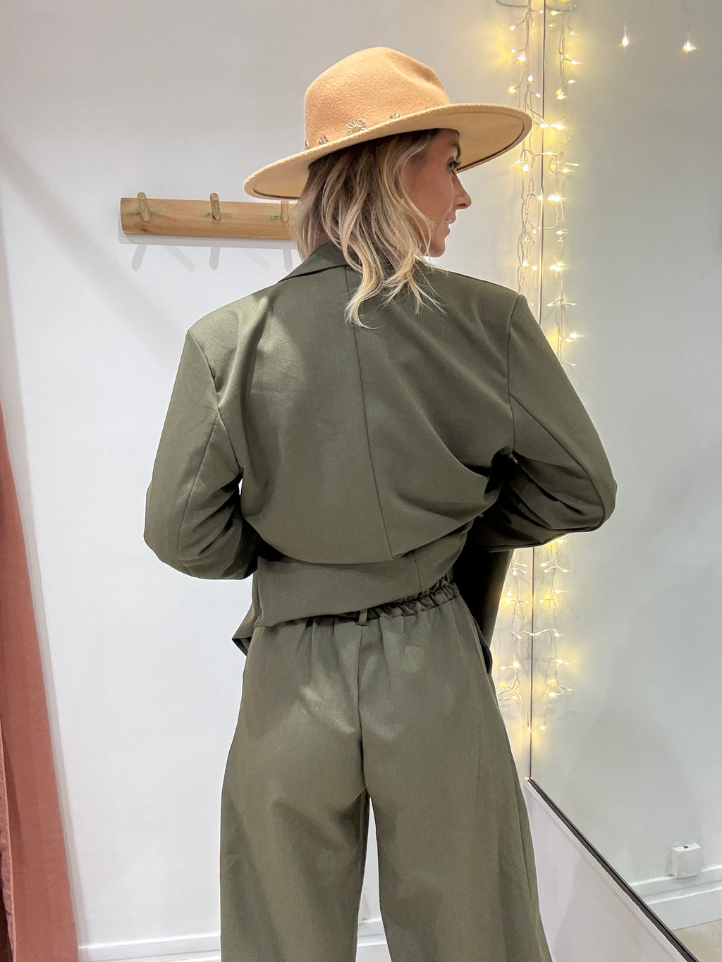 Ensemble Emma kaki