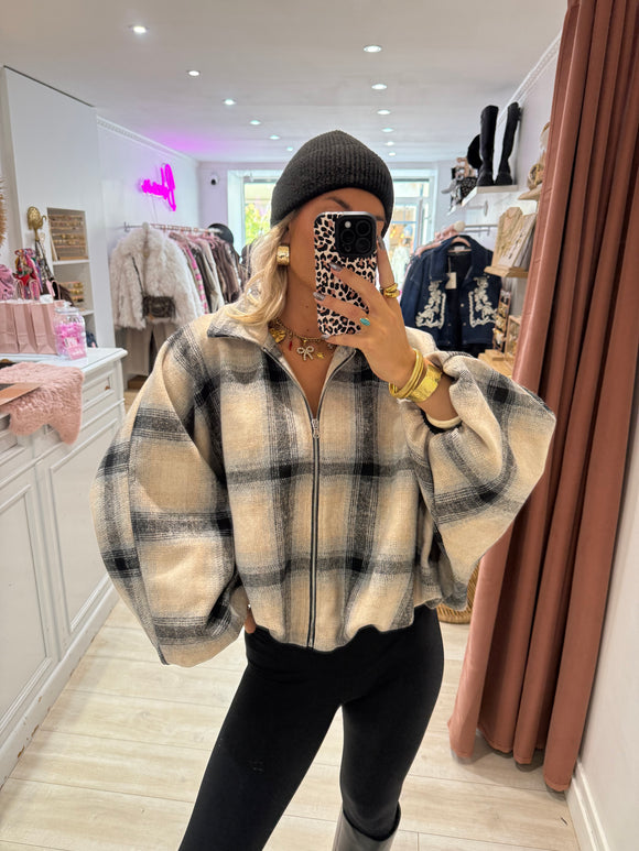 Bombers Loana